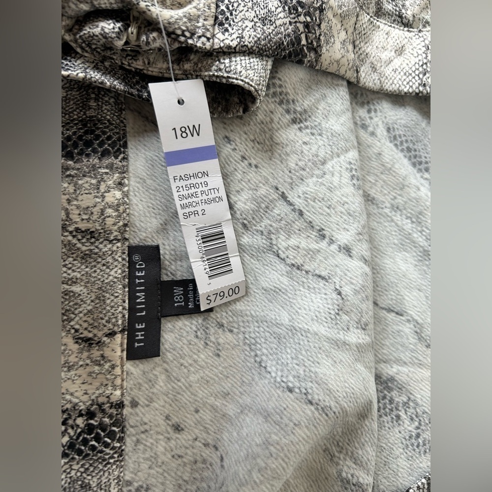 NWT THE LIMITED PYTHON PRINT FAUX WRAP SKIRT. HIDDEN ZIP, SKIMS BODY, 18W - Picture 4 of 6